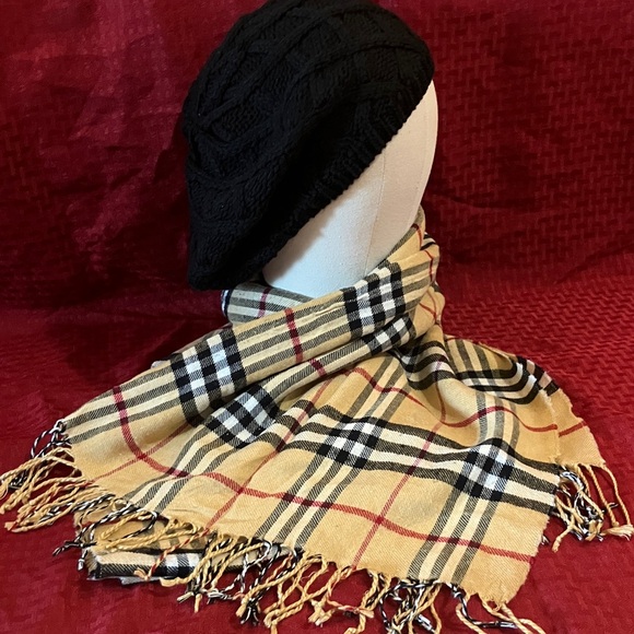Accessories - Plaid Beige and Black Scarf